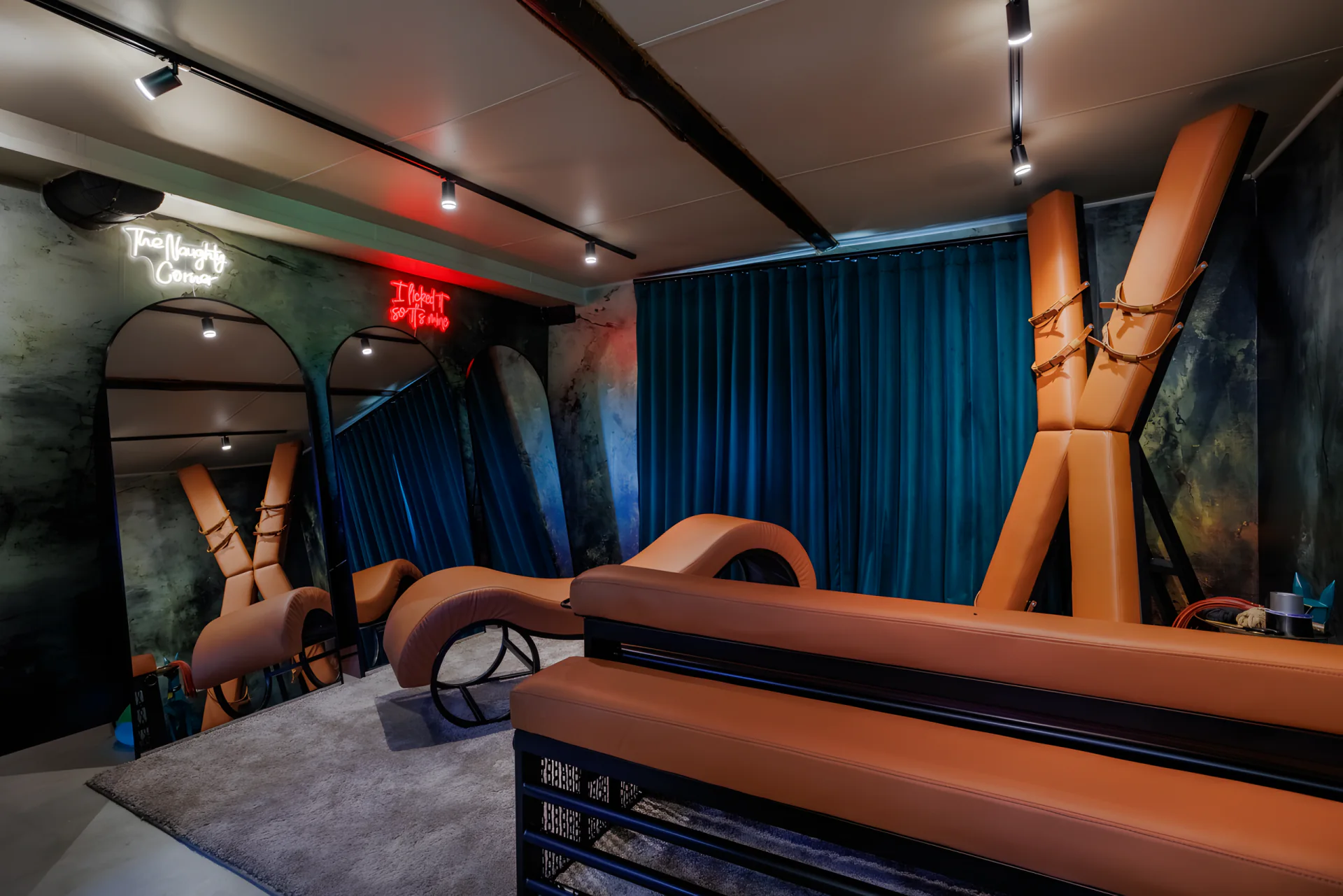 Experience suite interior